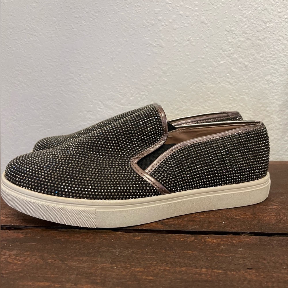 Steve Madden Exsess rhinestone slip one size 8.5